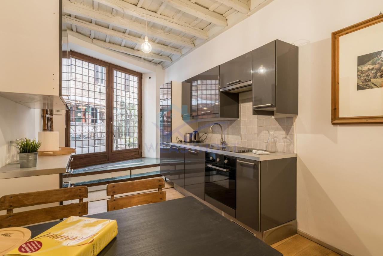 Cozy Entire Apt Close To Piazza Trilussa Rome Exterior photo